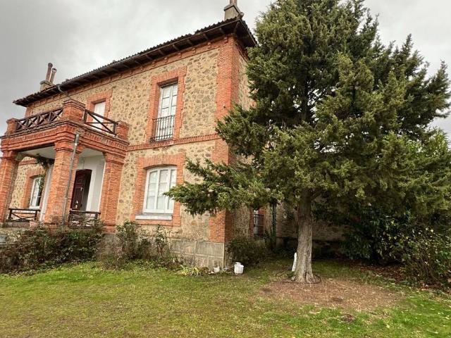 Chalet en venta en Navas De Riofrío, Castilla y León