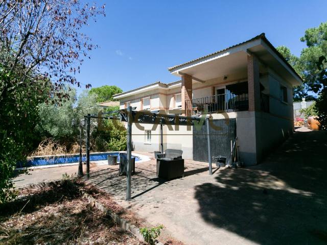 Chalet en venta en Navas Del Rey, Madrid