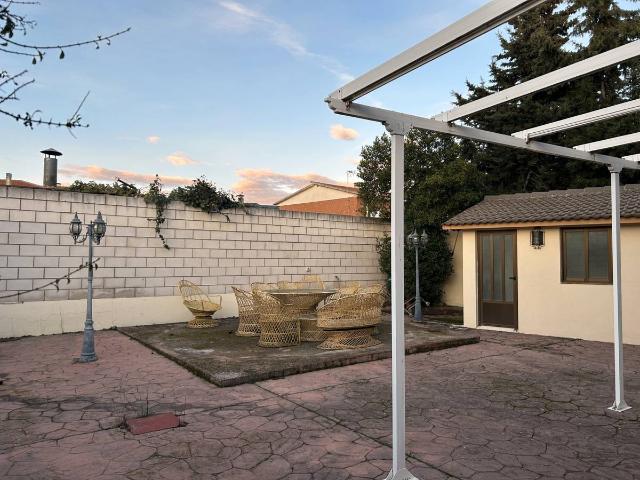 Chalet en venta en Navas Del Rey, Madrid