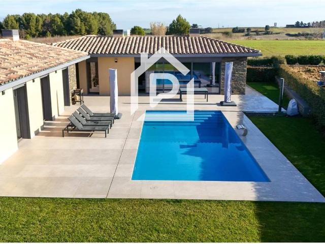 Chalet en venta en Navata
