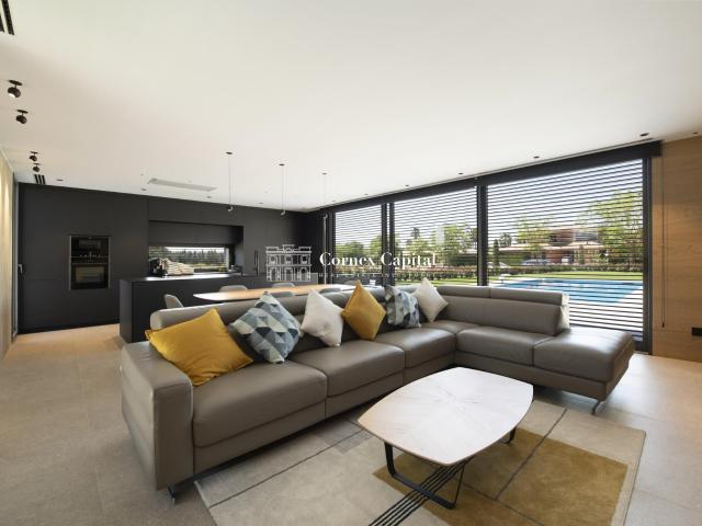Villa en venta en Navata