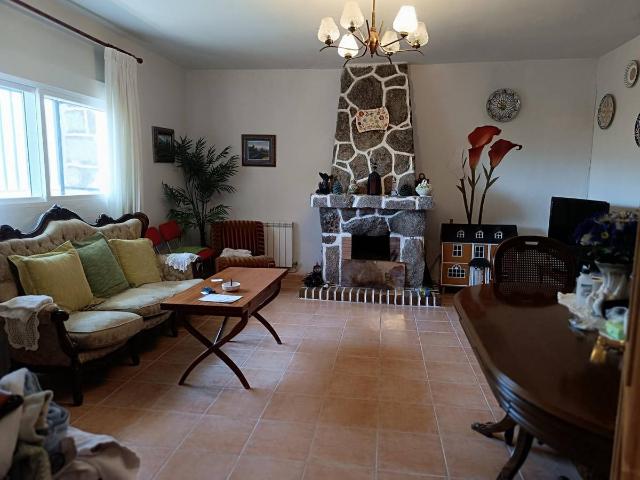 Chalet en venta en Navatalgordo, Castilla y León
