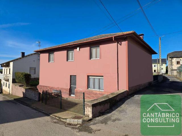 Chalet en venta en Navia, Asturias