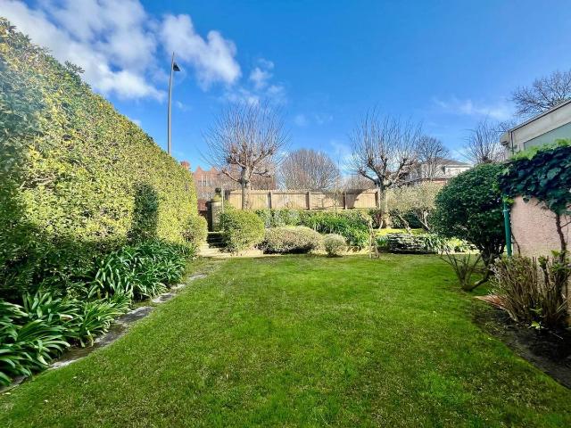 Villa en venta en Getxo, Elexalde