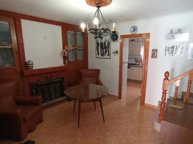 Villa en venta en Noalejo