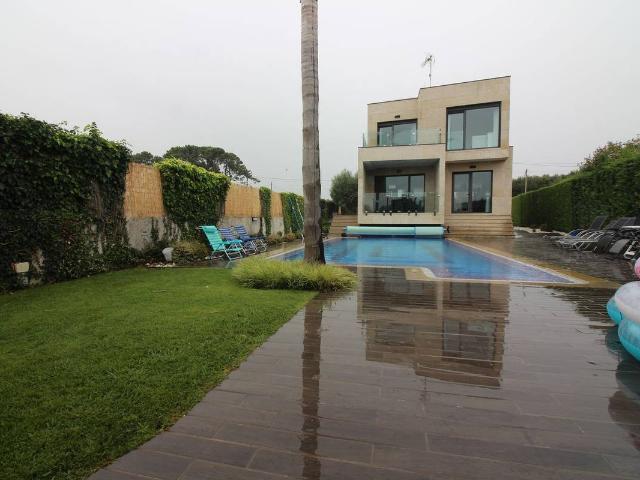Chalet en venta en Padriñán, O Salnés