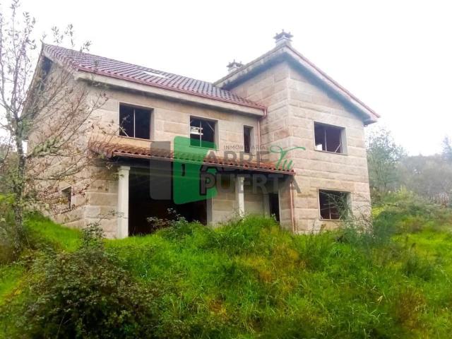 Villa en venta en Nogueira De Ramuín
