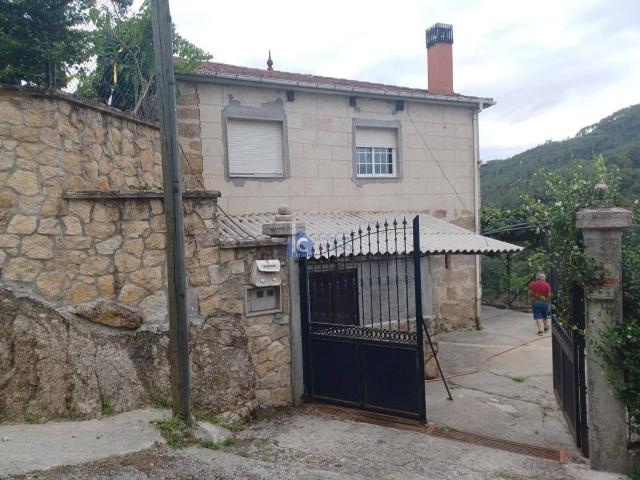 Villa en venta en Nogueira De Ramuín