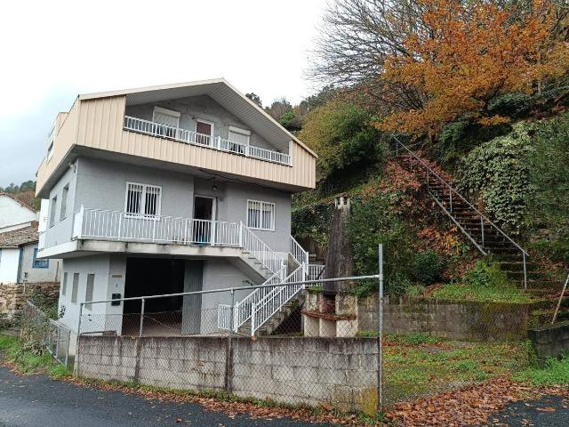 Villa en venta en Nogueira De Ramuín