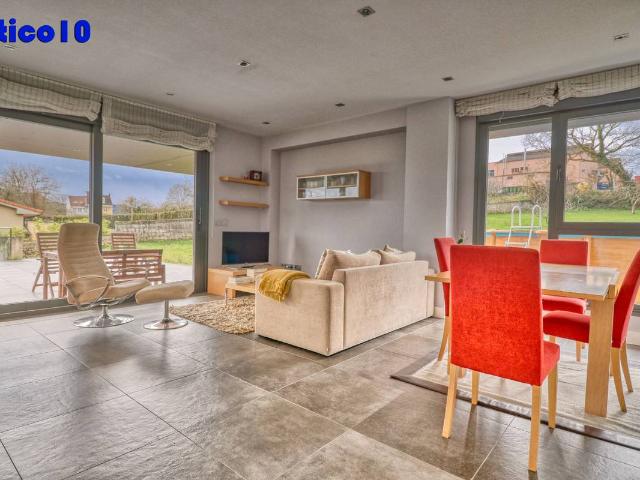 Chalet en venta en Noreña, Asturias