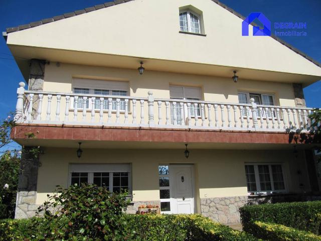 Chalet en venta en Noreña, Asturias