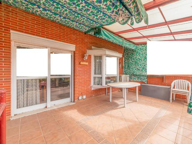Chalet en venta en Parque Vosa, Móstoles