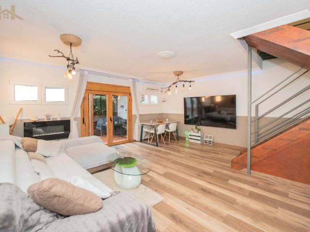 Chalet en venta en Parque Vosa, Móstoles