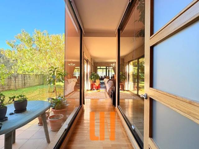 Chalet en venta en Oleiros, A Coruña