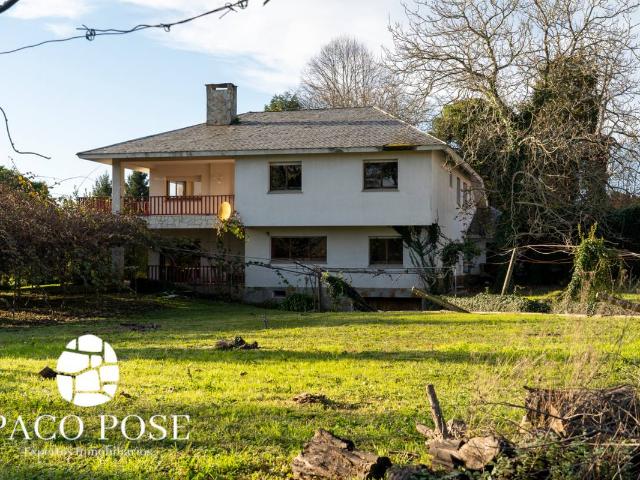 Chalet en venta en Oleiros, A Coruña