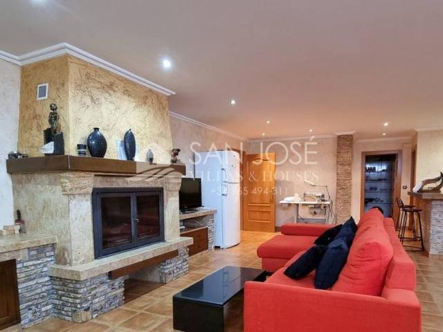 Villa en venta en Novelda, La Cruz