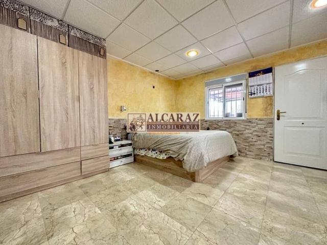 Chalet en venta en La Cruz, el Vinalopó Mitjà / El Vinalopó Medio