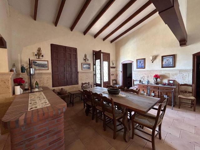 Villa en venta en Novelda, La Cruz