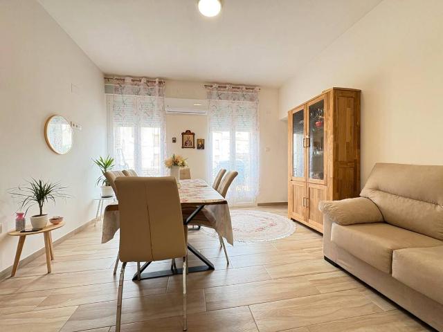 Villa en venta en Novelda, La Cruz