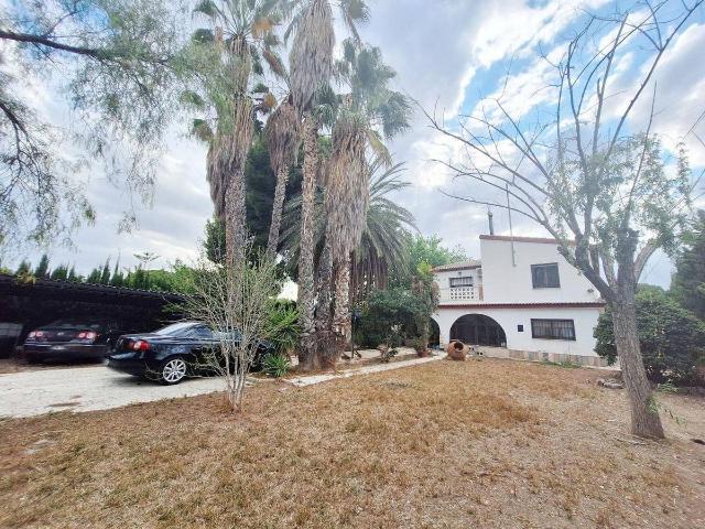 Villa en venta en Novelda, La Cruz