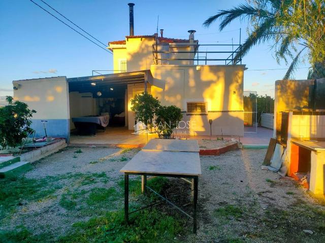 Chalet en venta en La Cruz, el Vinalopó Mitjà / El Vinalopó Medio
