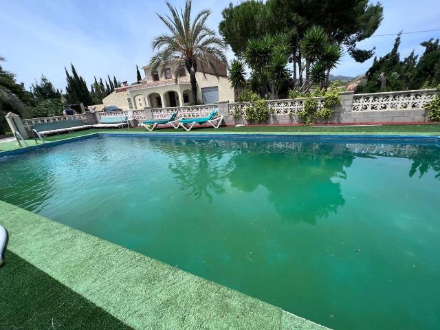 Chalet en venta en La Cruz, el Vinalopó Mitjà / El Vinalopó Medio