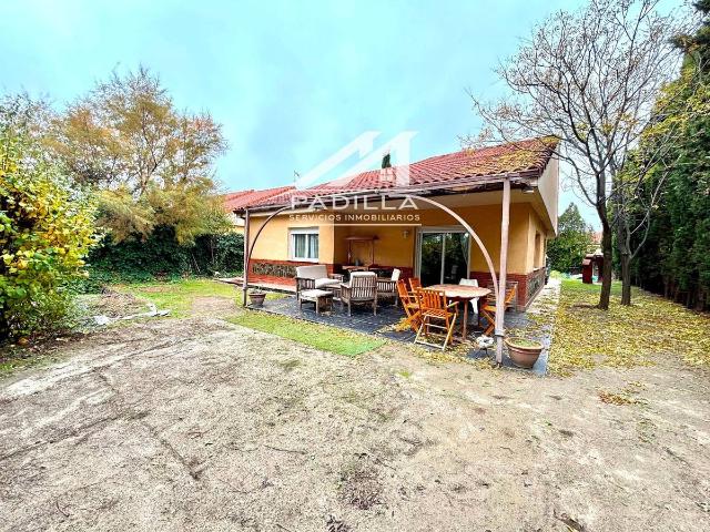 Chalet en venta en Novés, Toledo