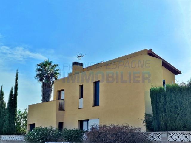 Villa en venta en Sant Miquel De Fluvià