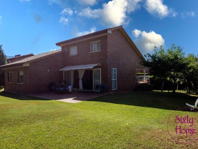 Chalet en venta en Hoya de Huesca / Plana de Uesca, Aragón