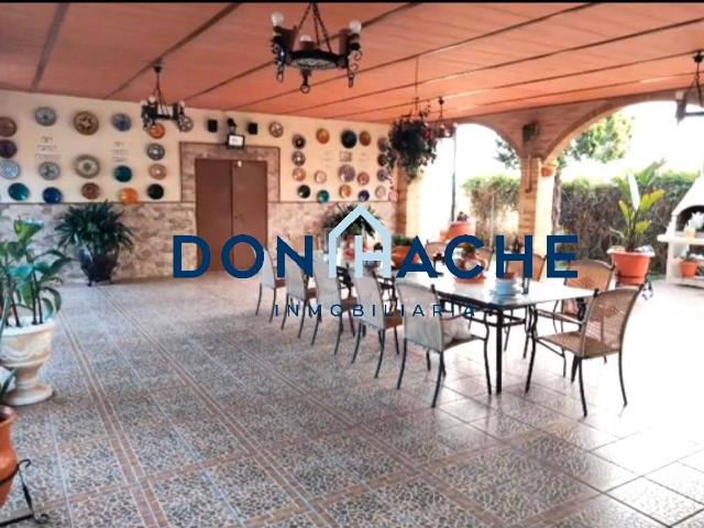 Chalet en venta en Arroyo De San Serván, Extremadura