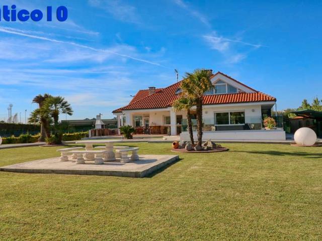 Chalet en venta en Gijón, Asturias
