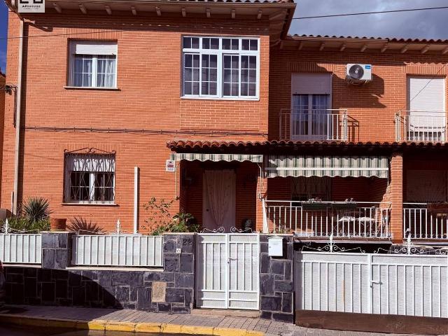 Chalet en venta en Numancia De La Sagra, Castilla-La Mancha