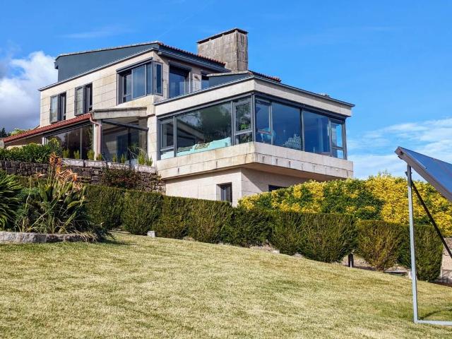 Villa en venta en Pontevedra, Moureira de Arriba