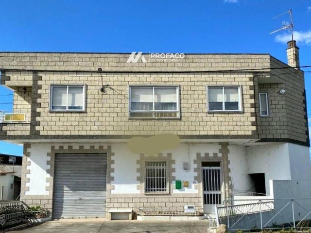 Chalet en venta en O Carballiño