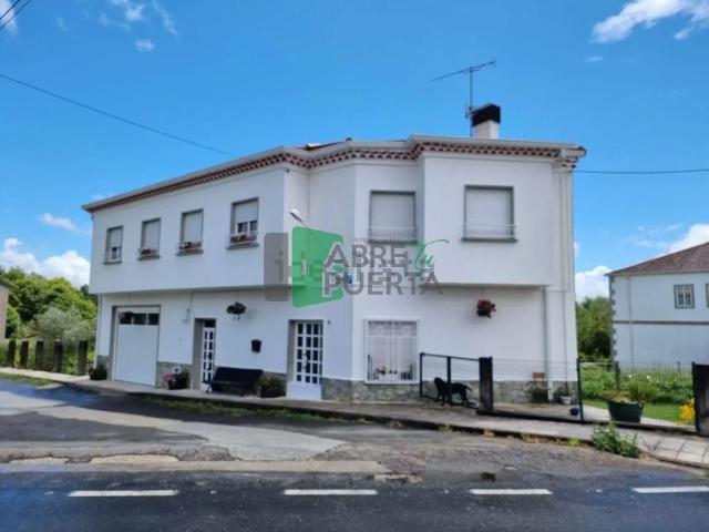 Villa en venta en O Carballiño, O Tellado