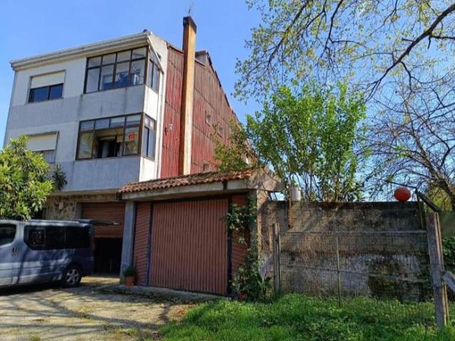 Chalet en venta en O Carballiño