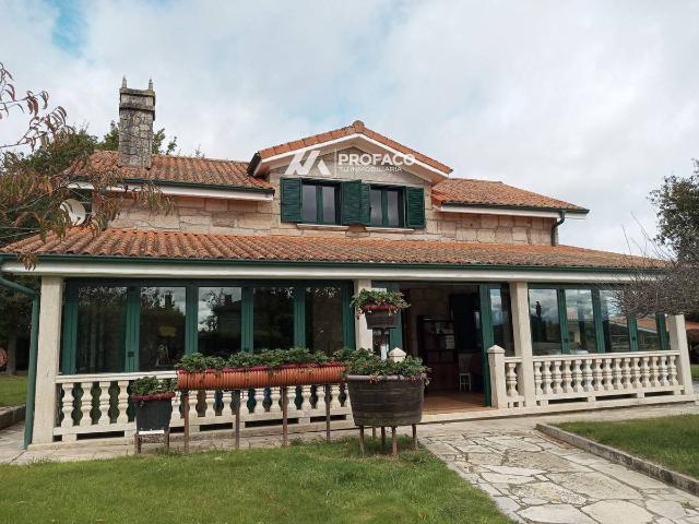 Villa en venta en O Carballiño, O Tellado