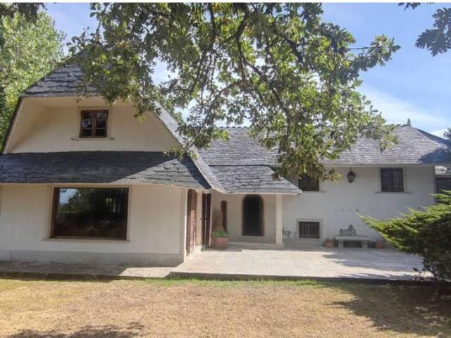Chalet en venta en O Corgo, Lugo