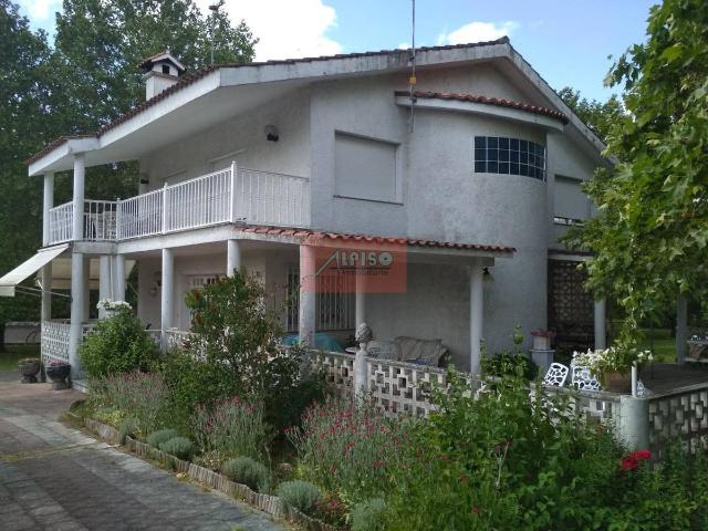 Villa en venta en O Pereiro De Aguiar, O Pereiro de Alén