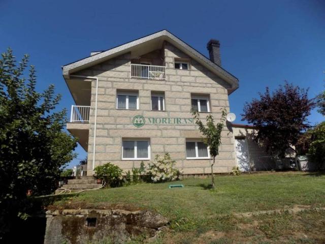 Chalet en venta en Prexigueiró, Ourense