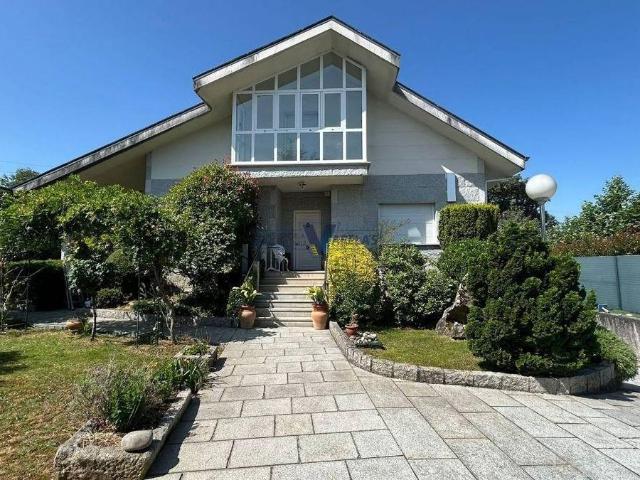 Chalet en venta en Prexigueiró, Ourense