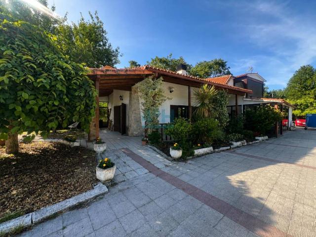 Chalet en venta en Prexigueiró, Ourense