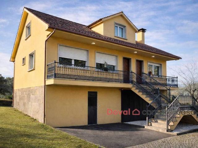 Chalet en venta en O Porriño, Vigo
