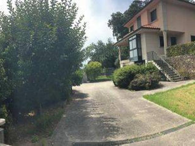 Villa en venta en O Rosal