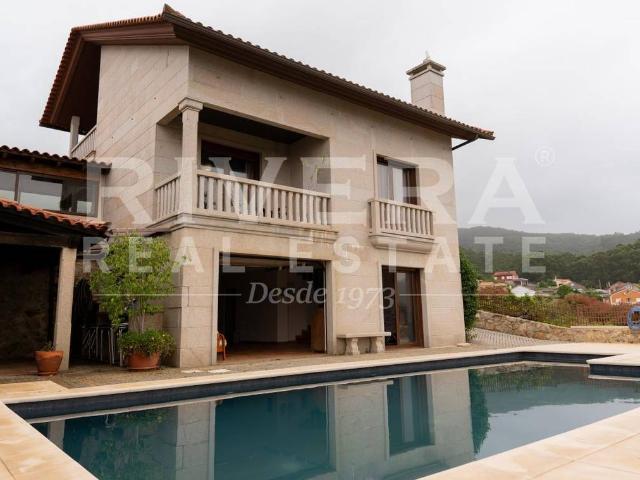 Villa en venta en O Rosal