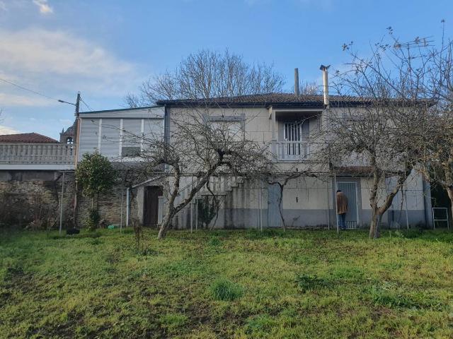 Villa en venta en O Saviñao