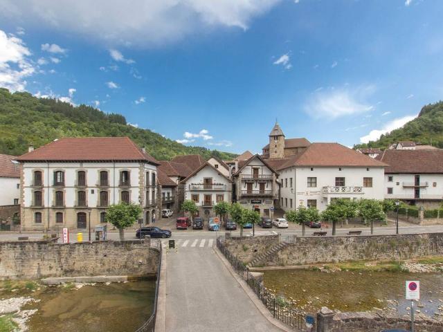 Chalet en venta en Pirinioak, Navarra
