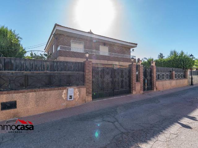 Chalet en venta en Ogíjares, Granada