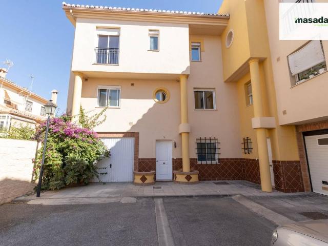 Chalet en venta en Ogíjares, Granada