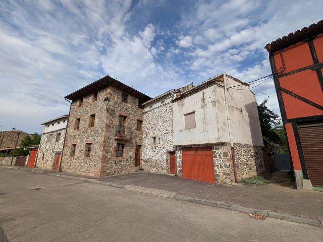 Chalet en venta en Ojacastro, La Rioja